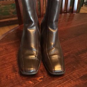 Presaro (Kim) leather boots sz 6 M